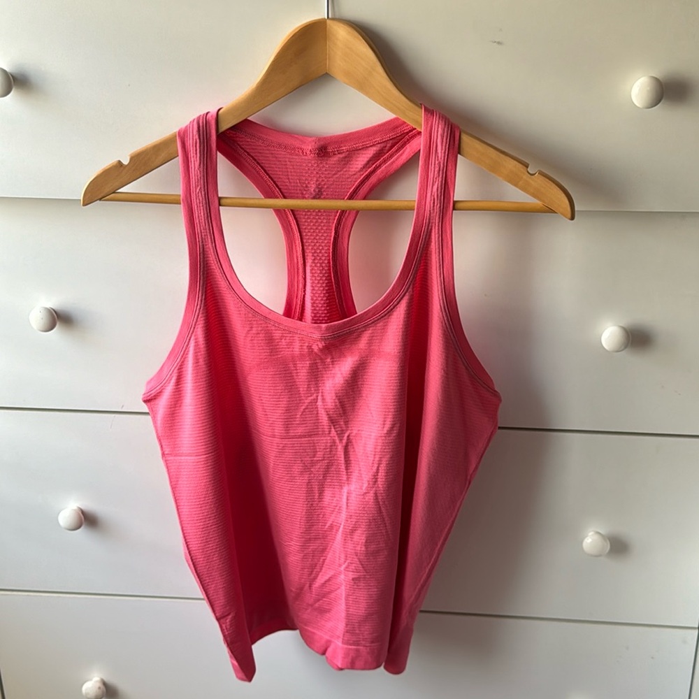 NWOT LULULEMON SWIFTLY TECH TANK